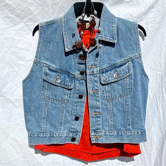 Chrome and Animal Print Spotted Triple Layered Beaded Necklace - Picture 2 of 2